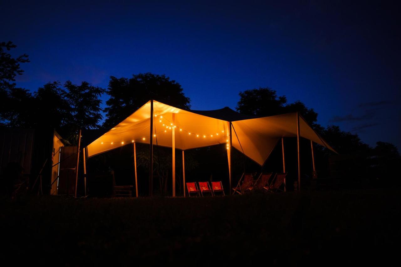 Camping @ Nogometni Golf Ljubljana Hotel Buitenkant foto